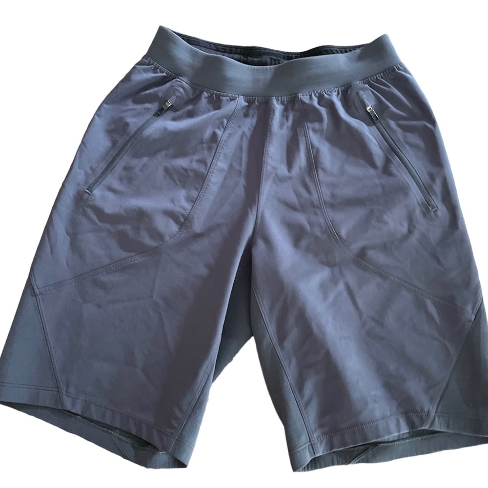 Lululemon Men’s Sz S Gray Stretch Shorts Zip Pockets Pull On 9” Inseam